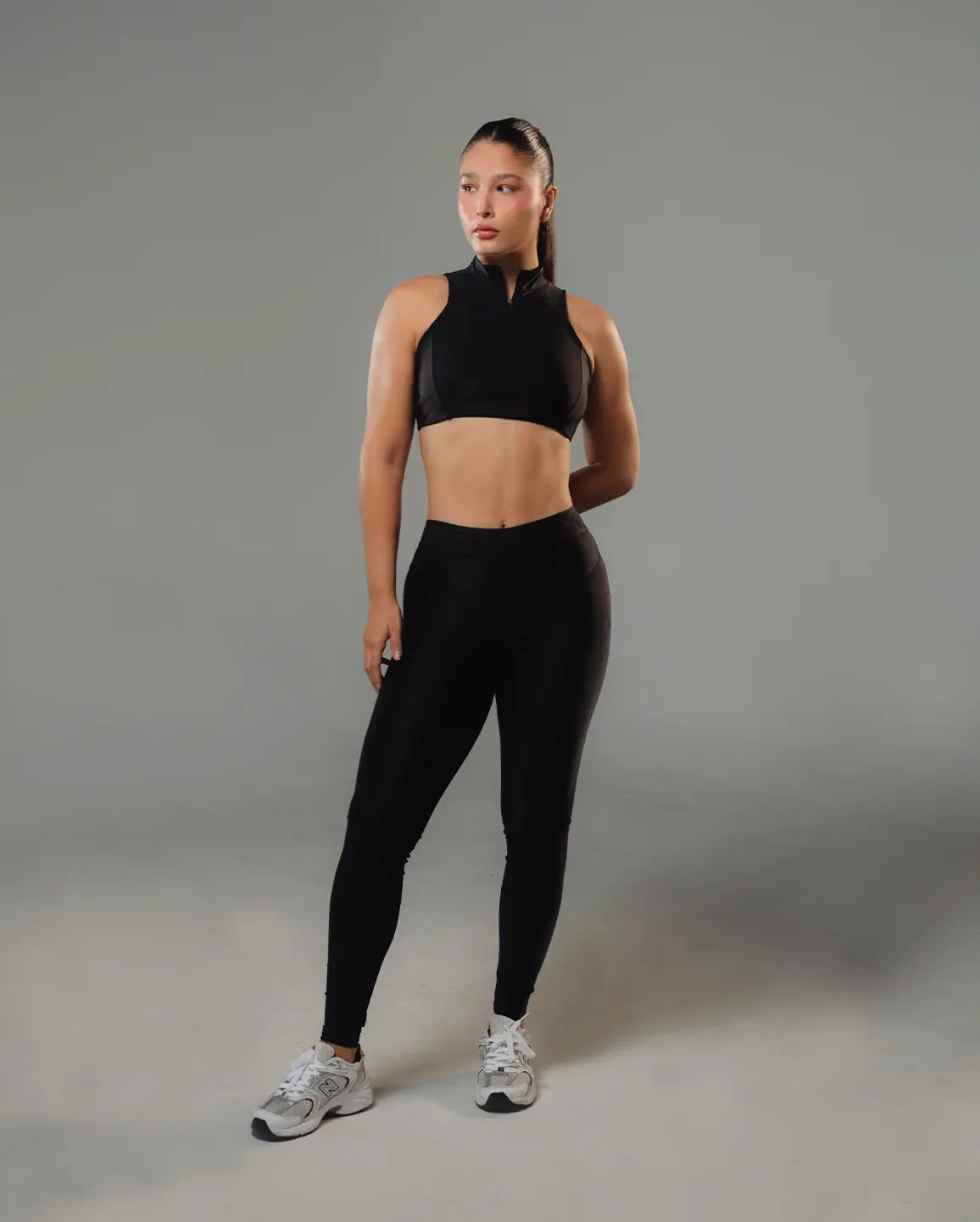 STB ESSENTIAL HIGH NECK